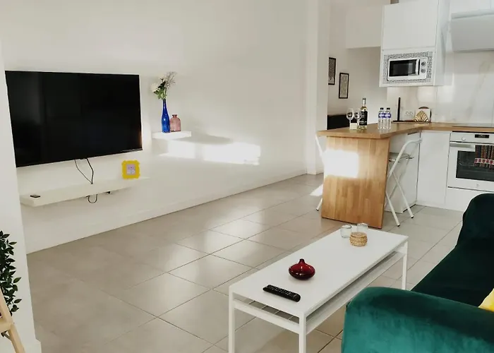 A 2 Minutos De La Playa - Casa Ferrero Апартаменты *